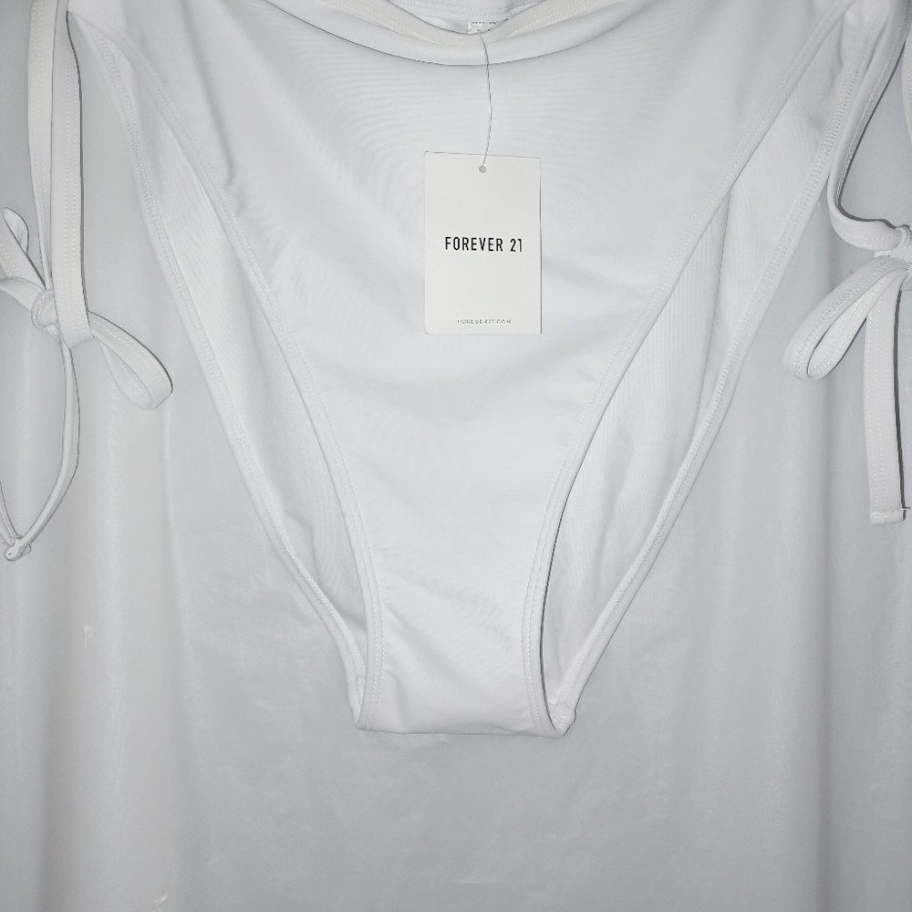 FOREVER 21 PLUS BIKINI BOTTOMS WHITE SIZE 3X